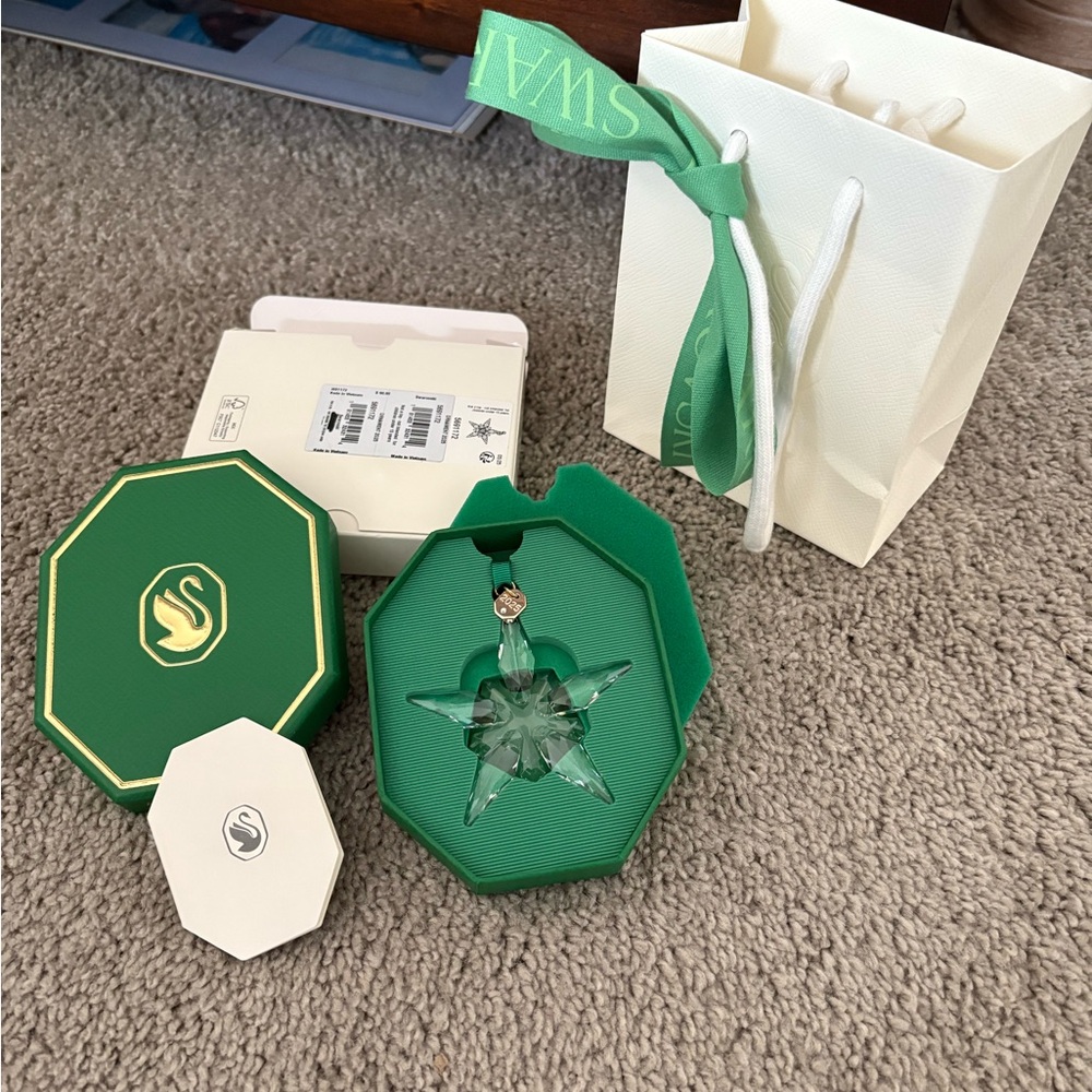 Swarovski Emerald Green Crystal Star Ornament